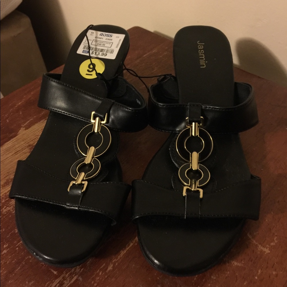 Dress shoes